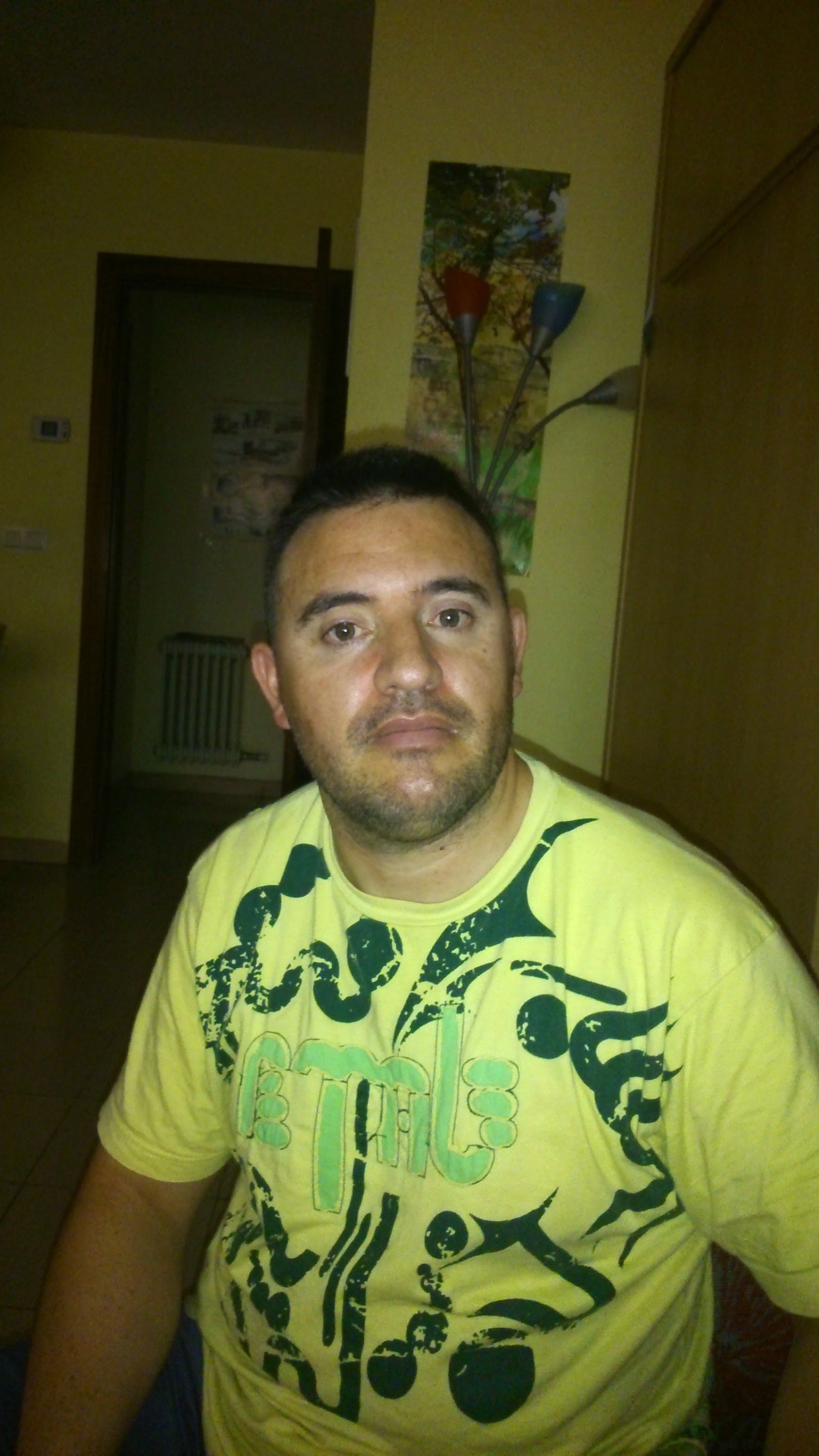nacido en vitoria vivo en Valladolid