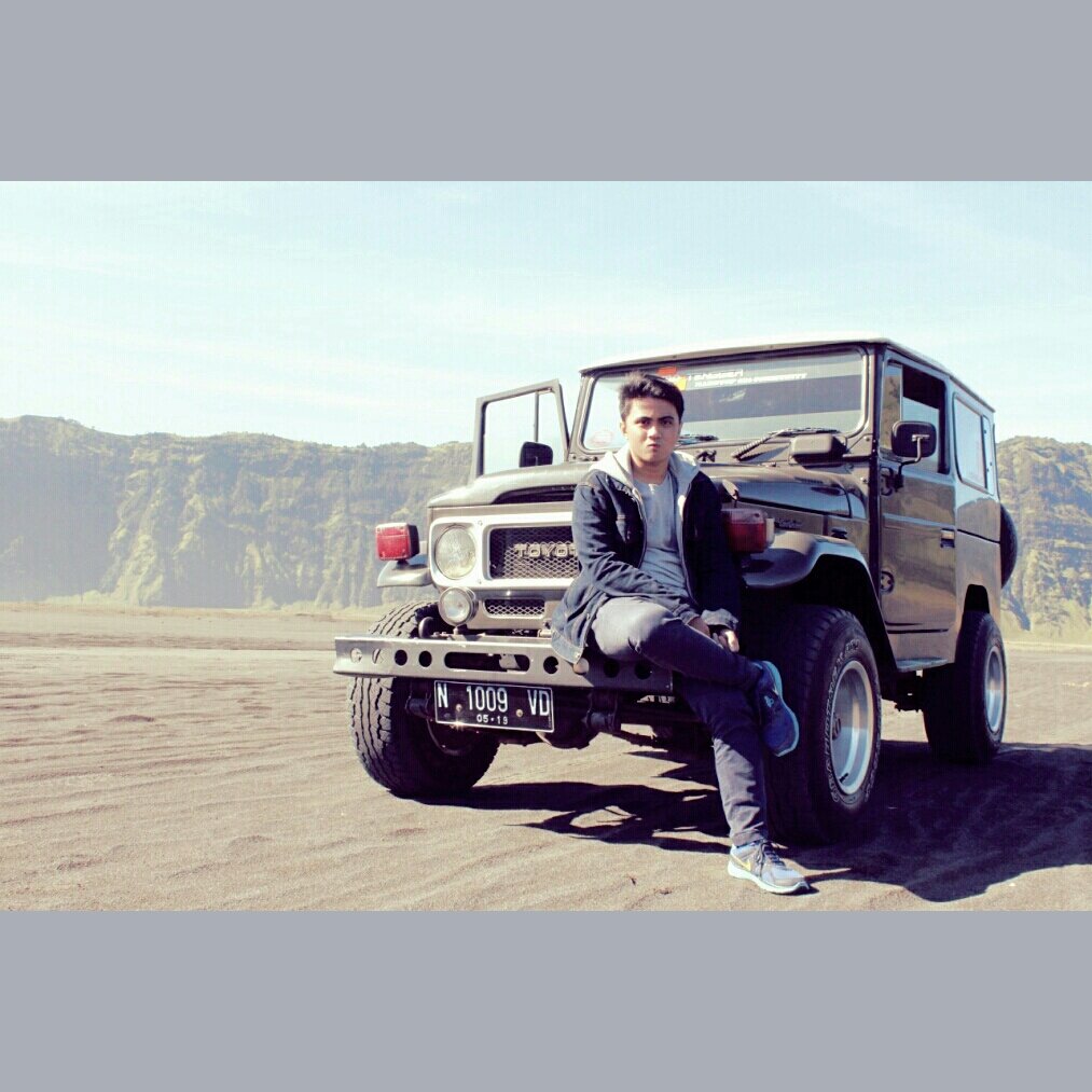 fahmisandria's profile picture. 