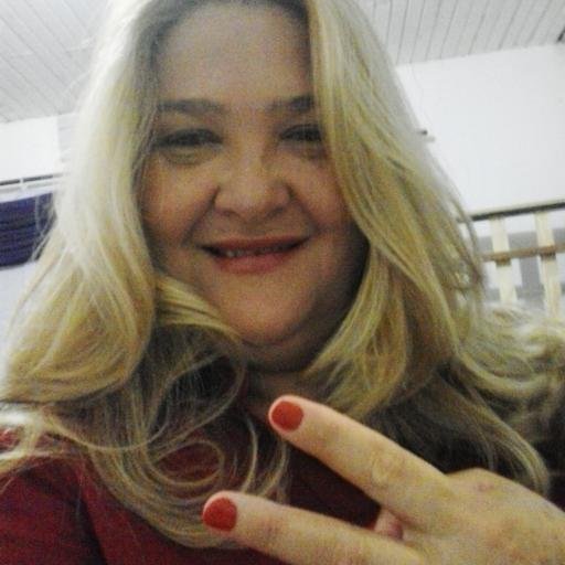A grandeza foge de quem a persegue, e persegue quem dela foge.Sou estudante Serviço Social,ação Voluntaria,é meu foco,ajudar sem ver a quem,unidos fazemos mais