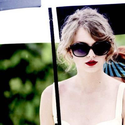 Simple sassy classy so original and perf, My idol Miss Taylor Swift! #GuySwiftie BFFs with @Taysoreos @taylorbakes13 @13Hey_Taylor22 @SwiftyAngel @ahadghani