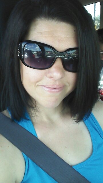 Wife & stay at home mom of 3 (twins are 17 and 13year old). My family is my everything! Love Disney World and Summer.