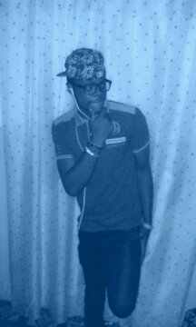 A dancer and a musican I live in africa my stage name is mr triandyc d soundcity