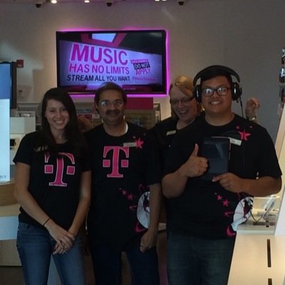 T-Mobile Lincolnshire 
275 Parkway Dr, Suite #613
Lincolnshire, IL 60069
(847) 465-1131