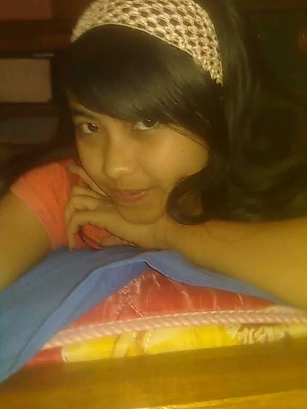i'm Ira vinantisya rahayu ..
31 oCtober my birthday :)
heii.. :) follow mE follwback yOu :)

_ R.I _