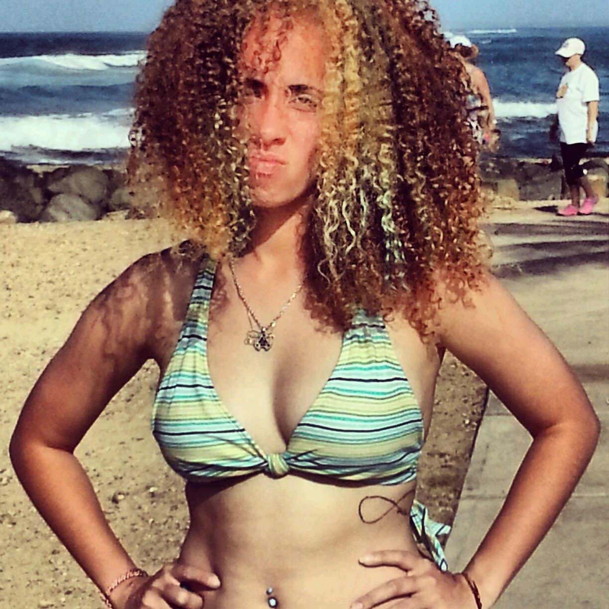 ellielove047's profile picture. Water girl! Love Sports!