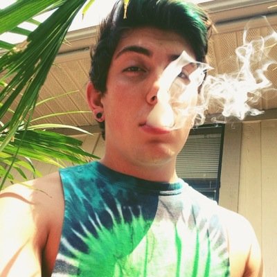 alexxx_reed's profile picture. Always spreadin positivity & love. Nature is my religion. I dont bite until you ask me to so let's be fkn pals. #HippiePower #Kinky4Lyfe IG: @lucidwzrd