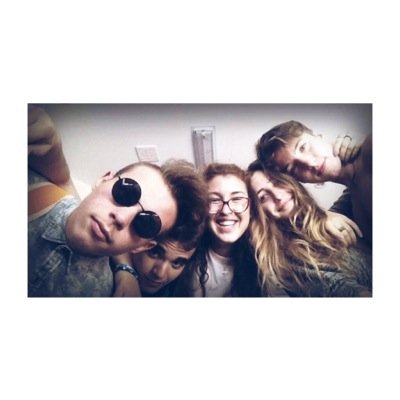 Hey!I'm Yaya My idol is @justinbieber My Favourite Band is @onedirection My favourite singer is @MileyRayCyrus. I met @ConorMaynard 18th April 2013