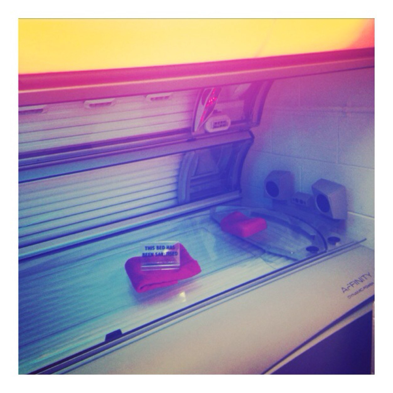 Ergoline Sunbeds, Spray Tanning, Eyelash & Brow Tinting, Threading, Gelish Nails, Party Lashes & More...
01992 618084