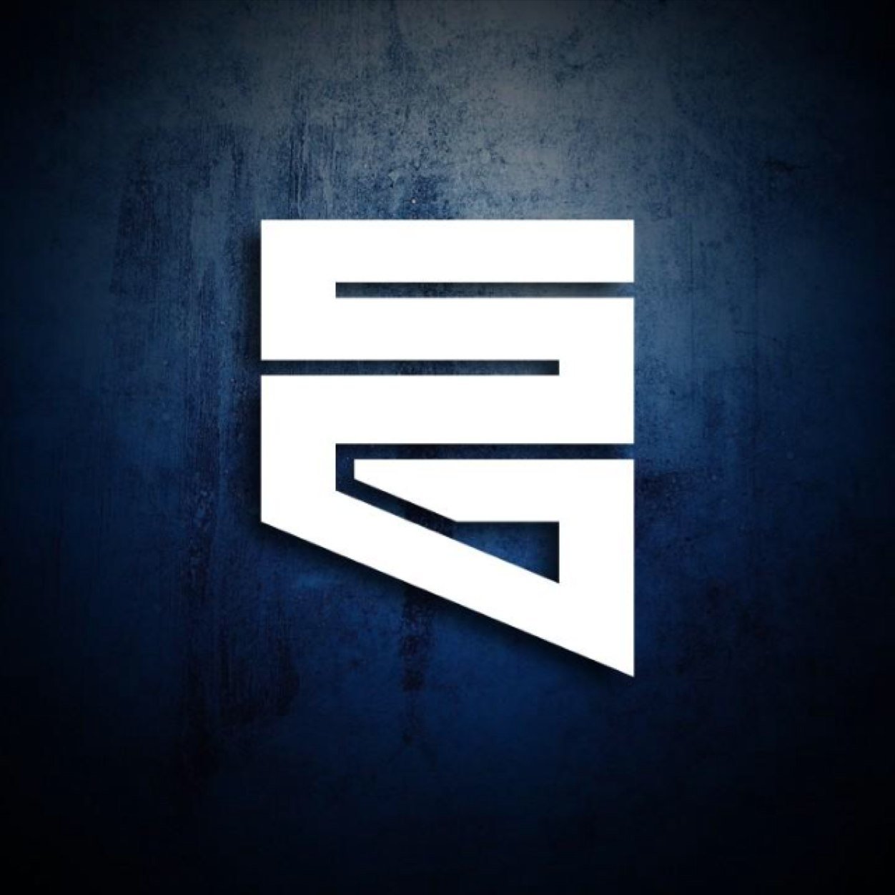 Competitive sniper, Member of @SharkKGaming, Sponsored by Cinch Gaming, and No Scope Glasses, For 5% discount use promo code SharkKGaming, GT: SharkK Ging