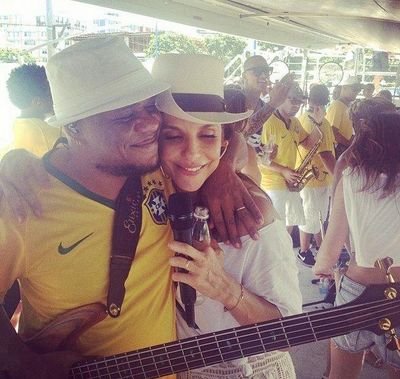 Fã da melhor cantora do mundo ❤️   ∞ ツ✩ . Porque esse amor é imensidão   @sorrisomaroto ❤️
