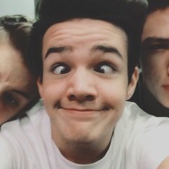 ''hi my name is aaron carpenter, im 15 years old, and i love to make people smile.''