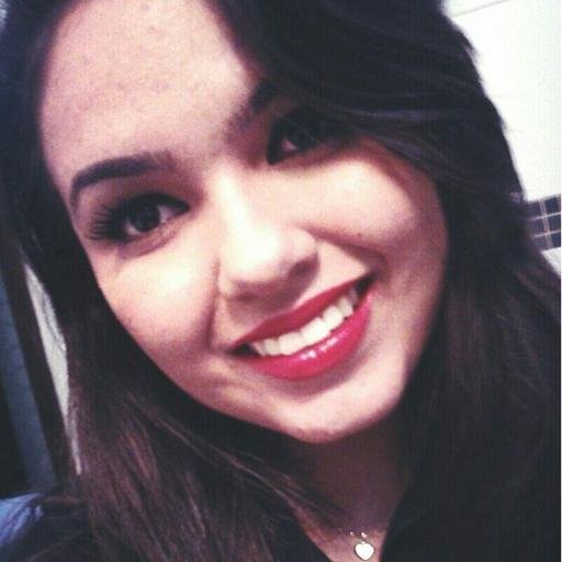 Gosto de pessoas que conseguem me enxergar além do que eu pareço ser.