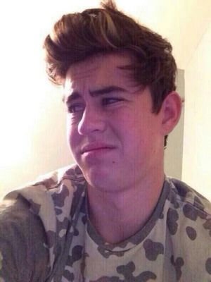 I love the magcon people and heaps of youtubers aswell 