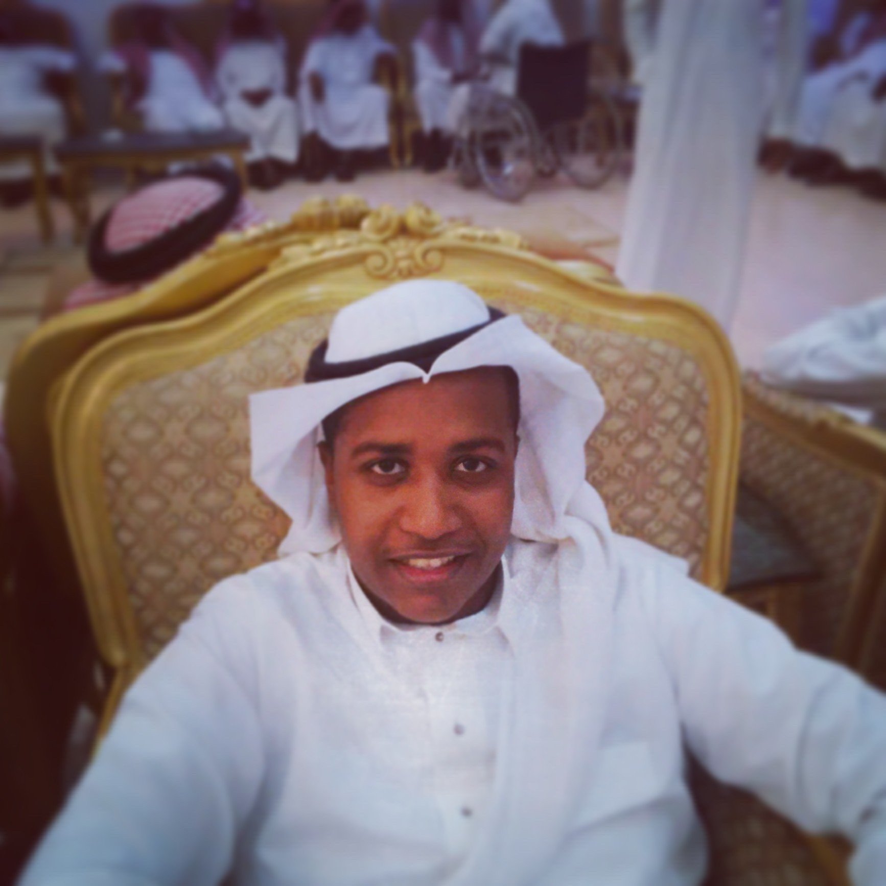 للتواصل على الببي  2BA25ADE وللتواصل على الانستقرام sioof_12