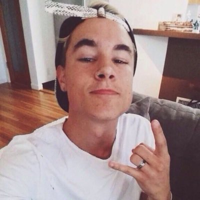 o2lfandomvote's profile picture. request people for the o2l fandom battle !! ☻