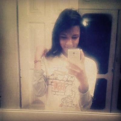 Mesmo de longe eu queria te fazer sentir tudo oque sinto por voce♬♩♪

Lucciano Pollo,meu pandinha  ♡