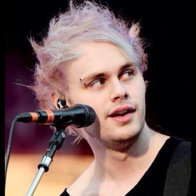 I'm in love with one direction 5sos