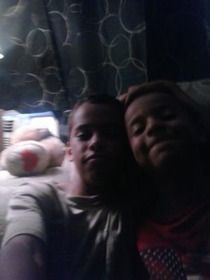I am dmarquise jackson I love basketball and football . I am gamer