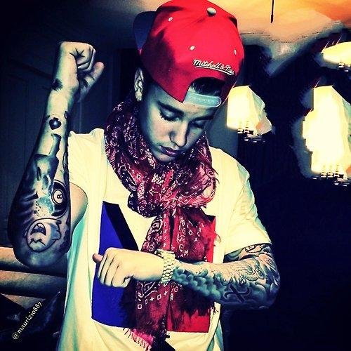 PauloJanete's profile picture. Meu ídolo me fez entender que por mais que tudo esteja difícil NADA NUNCA é impossível. Meu ídolo me ensinou a sempre acreditar.@lucaslira