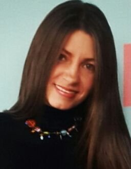 caroluneira's profile picture. 