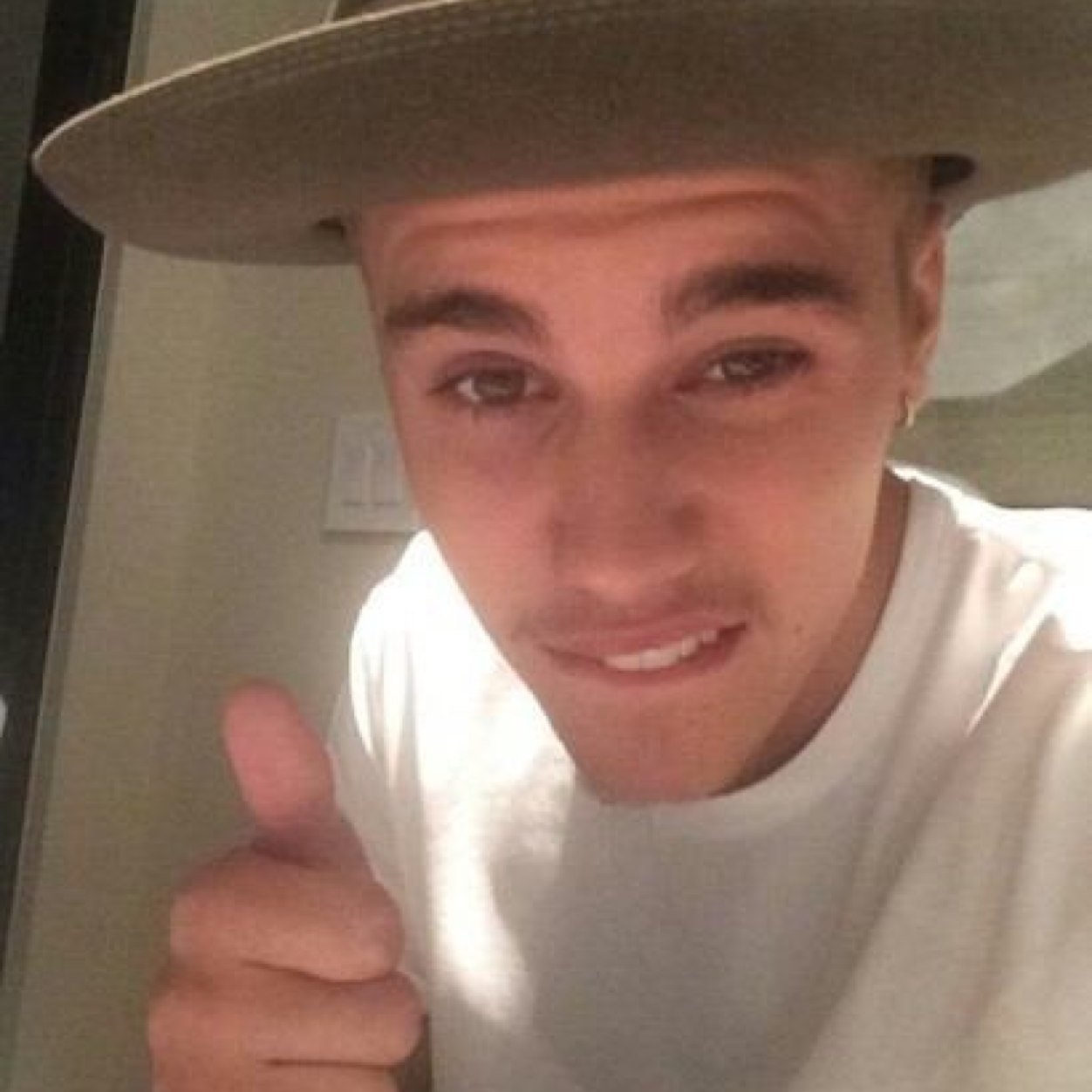 ( @justinbieber followed me 14 / 08 / 2014 ) 09:46 I'm a japanese belieber .
