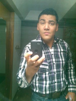 No te estoy pidiendo la luna ni las estellas ni el sol lo unico que anelo es una prueva de tu amor 3