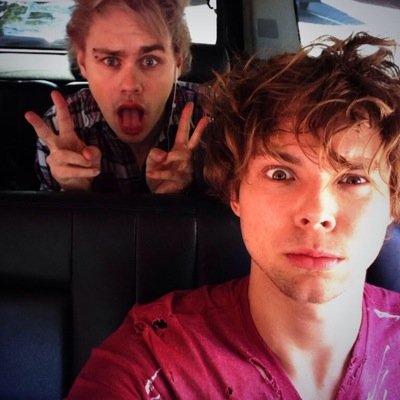 Follow @whereveryouash and ask for follow back and she will follow bc