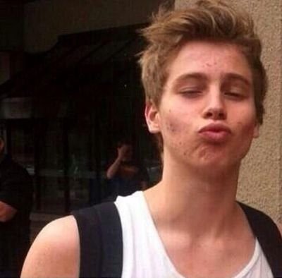 I gave you a free follow. can you follow @susplatinum?. thanks(: