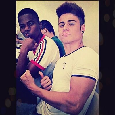 Tem um frango lendo isso