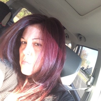 danilee40's profile picture. 