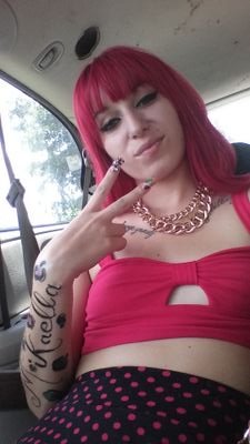 I am a proud 22 year old single mom to a beautiful baby girl Mikaella. I am a layed back female that doesn't do drama and I live life to the fullest.