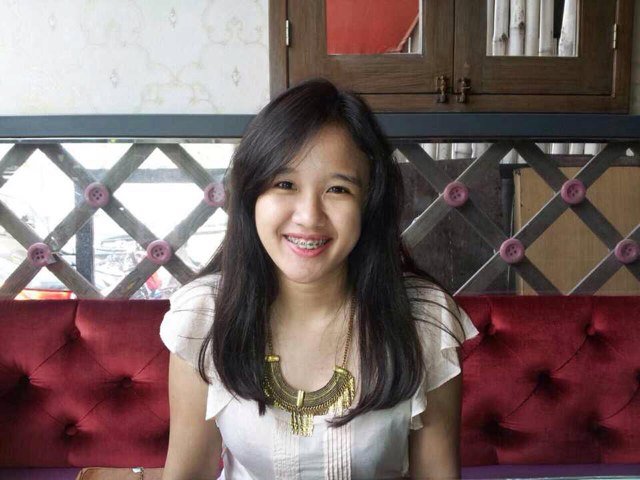 putrihutabarat's profile picture. 