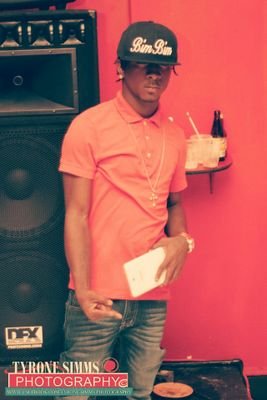 I wanna explore , meet new people.. #jamaican! #rsmg.. wanna know me? follow for a follow bk.. DM me anytime....