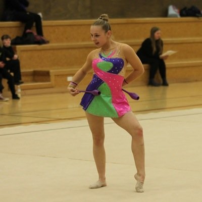Im 16 years old  I love music, art, hanging with friends  I do rhythmic gymnastics  I will follow you if you follow me :)