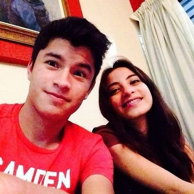 por que todos los días tienes que demostrarle que ella es todo para ti♡