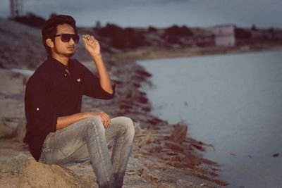 brendon_fasi's profile picture. Ajeeb Si Adat Aur Ghazab Ki Fitrat Hai Apni,
Muhabbat Ho Ya Nafrat, Bohat Shiddat Se
Kartay Hain hum ;)...!!!