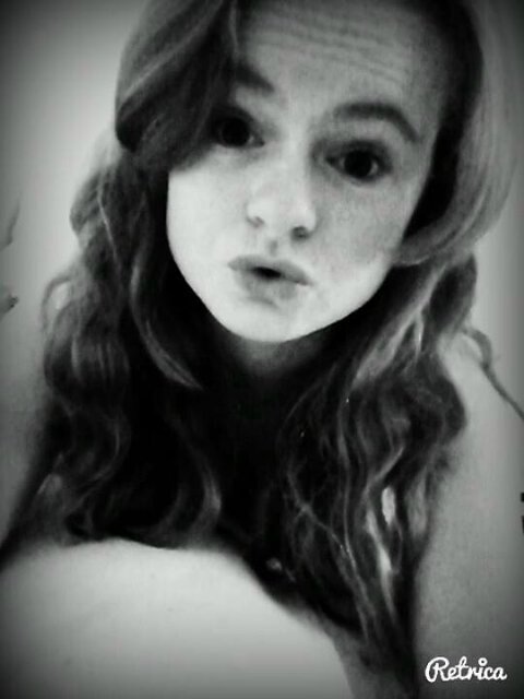 Chelseaatkinz's profile picture. 