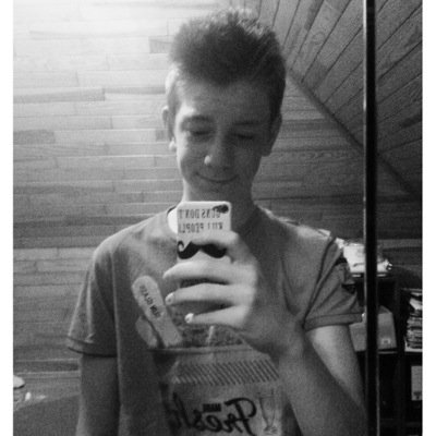 Nous sommes attirés par l'apparence mais seul la personnalité nous fait rester. #TeamInsomniaque #TeamSportif