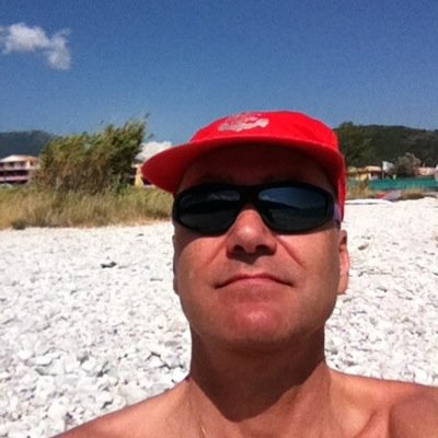 tomhorkaa's profile picture. 