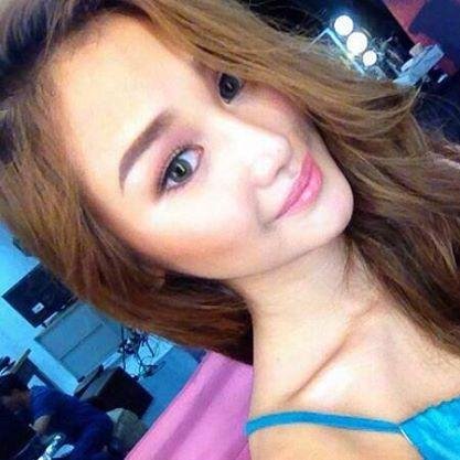 My name is adinda filomeno :) 
 fb  : This account is nearly full :(.. Please like my fan page instead :) https://t.co/2jac8k34ye thank you :)
