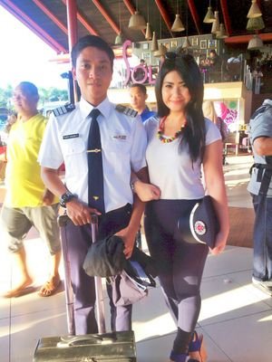 HannaJanyka's profile picture. 6.000 feet under my Captain @tkaruniaputra