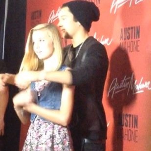 I LOVE AUSIN MAHONE!!! Met Austin on 8-7-14 best day of my life and the day my biggest dream came true!! Checkout my youtube new youtube channel