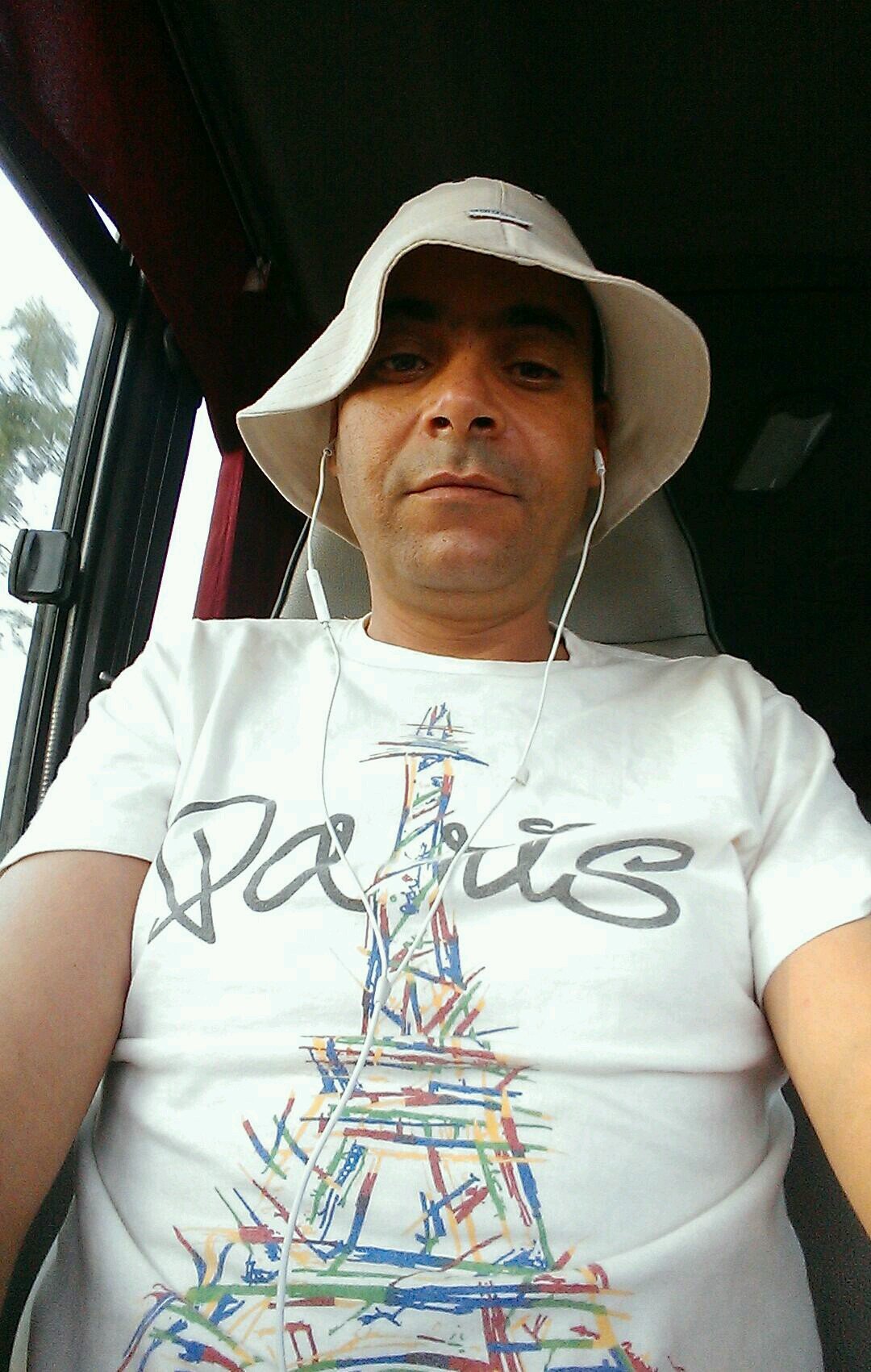 idrissiomari9's profile picture. 