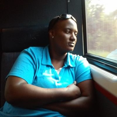 Lezbehonest_boi's profile picture. 