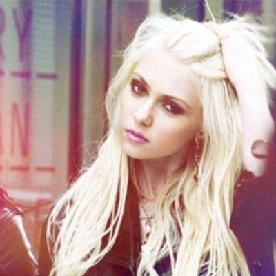 Alex_RayBlah's profile picture. its Alex..i had a brother once but the worst day came I prefer making my own adventure.#RP half Wolf,my Dads the Alpha wolf #single im hard to get baby