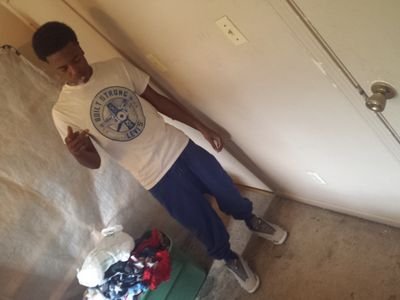 Cash Runss Everythingg Around Me !