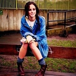 ''Hey! Im an angel of the Lord you assbutt.'' Think ya could show some liquor and respect. I hunted an rebeled for you after all. [RP|SV|Fem!Cas|SPN|AU]