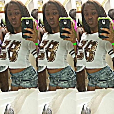 yea its ツROZAY▶