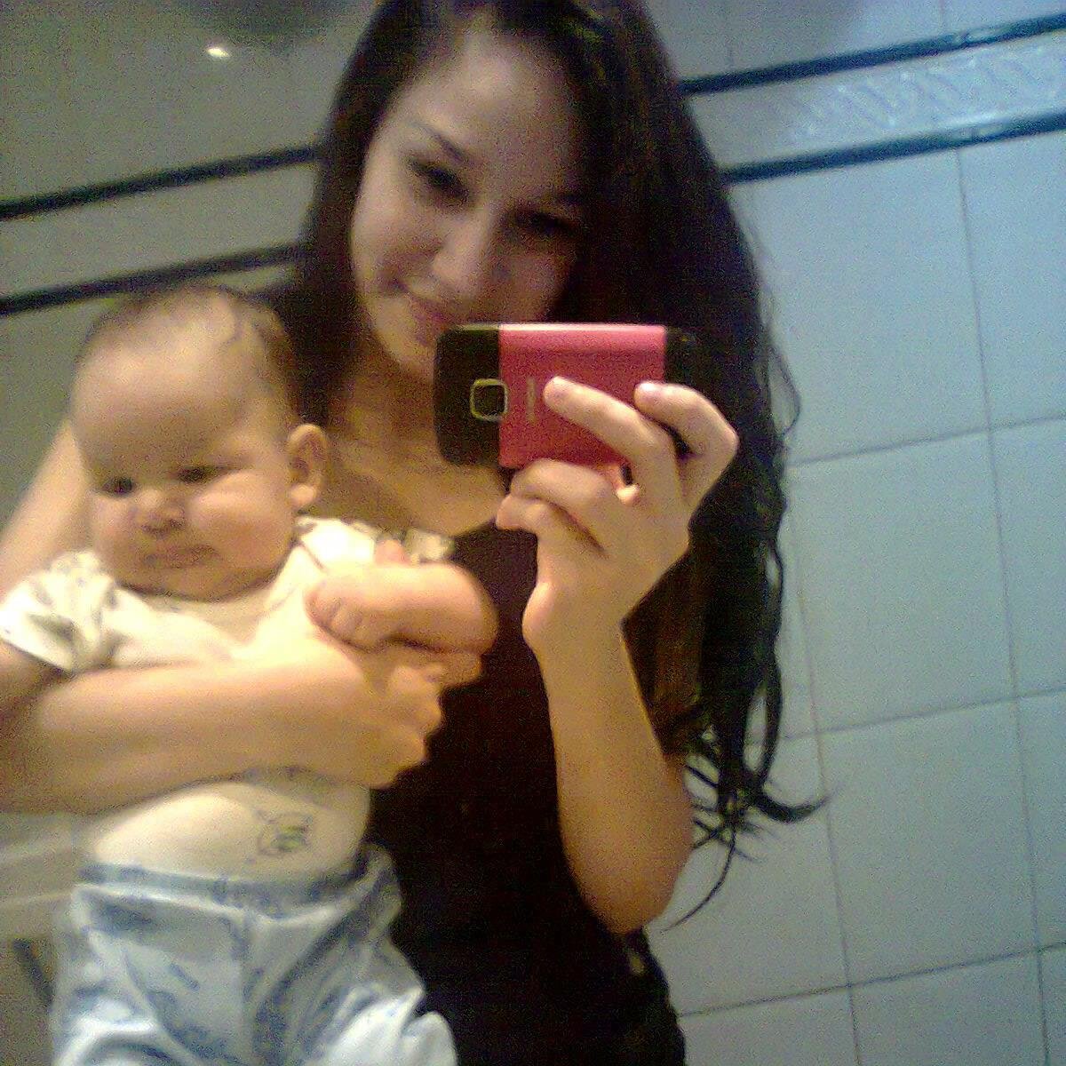 Anandailza's profile picture. 