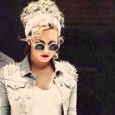 Demi Lovato kısacası herşeyim
